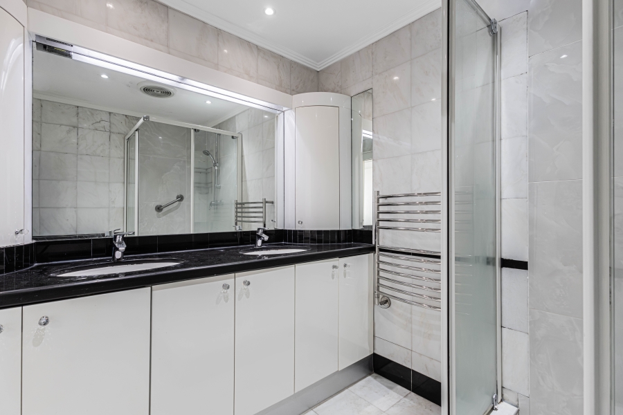 To Let 3 Bedroom Property for Rent in Sea Point Western Cape